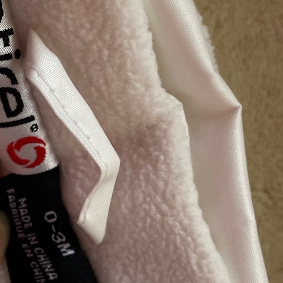 Baby snow suit etirel penguin removible hood - Picture 5 of 6